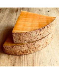 C0886 Lincolnshire Poacher Smoked Cheese 1kg (Pre-Order Only)