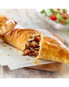 A389 Wrights Beef & Vegetable Pasties / Pasty 216g (Uncooked)